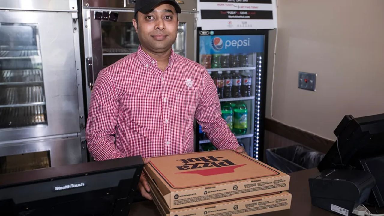 Pizza Hut Jobs: How to Apply for Team Member and Driver Roles